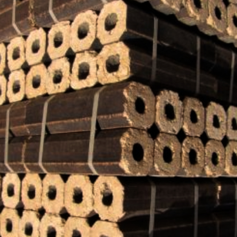 Holzbriketts auf Palette